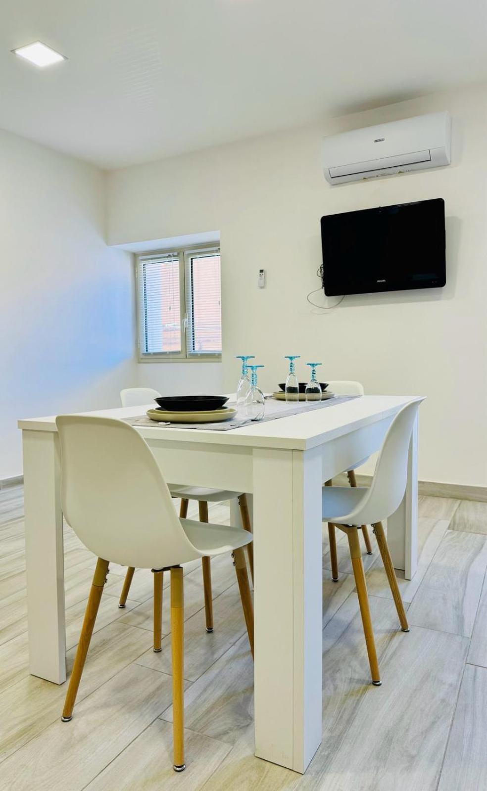 Casa Vacanze In Centro! 卡尔塔吉罗 外观 照片
