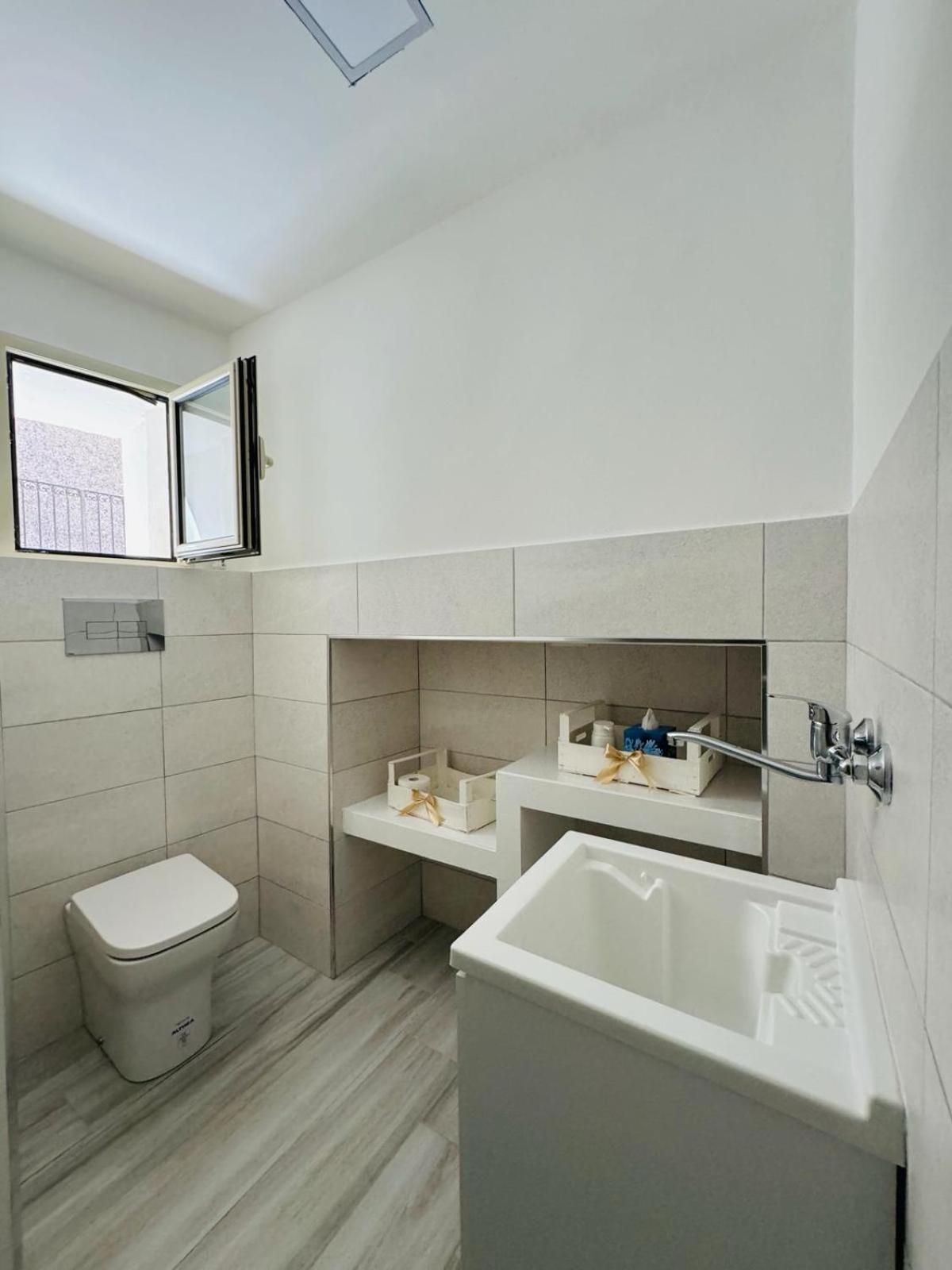 Casa Vacanze In Centro! 卡尔塔吉罗 外观 照片