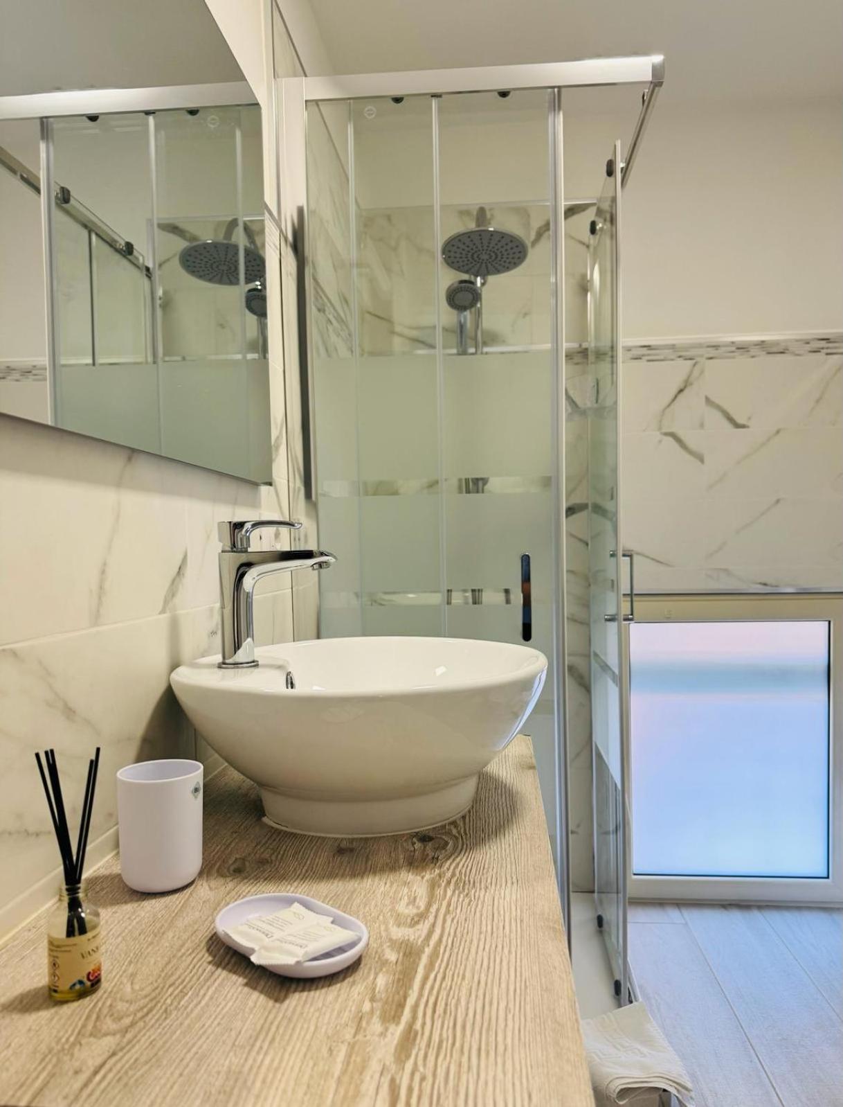 Casa Vacanze In Centro! 卡尔塔吉罗 外观 照片
